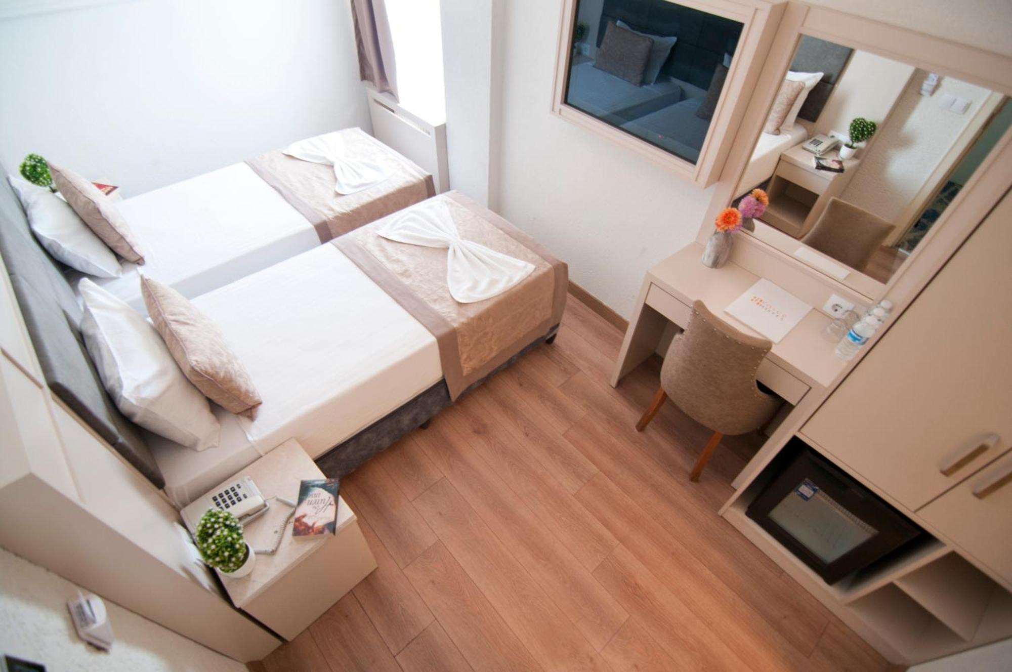 Royce Hotel Стамбул Экстерьер фото